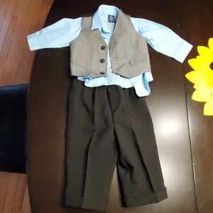 Boys 6/9 month suit